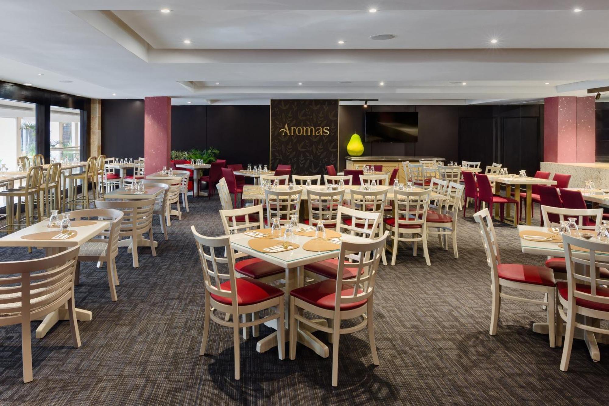 Sheraton Grand Panama Exteriér fotografie A restaurant in the airport
