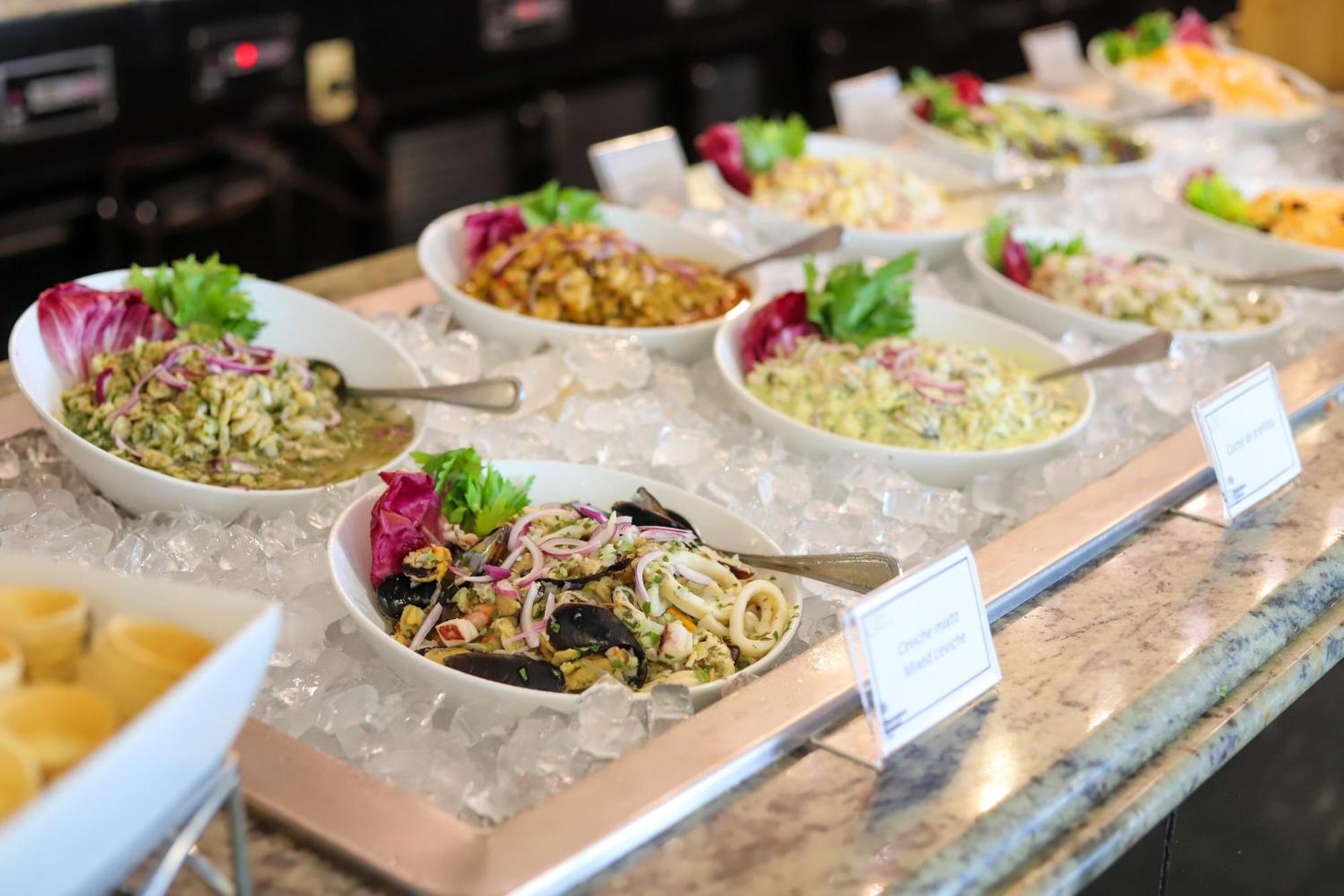 Sheraton Grand Panama Exteriér fotografie A salad bar